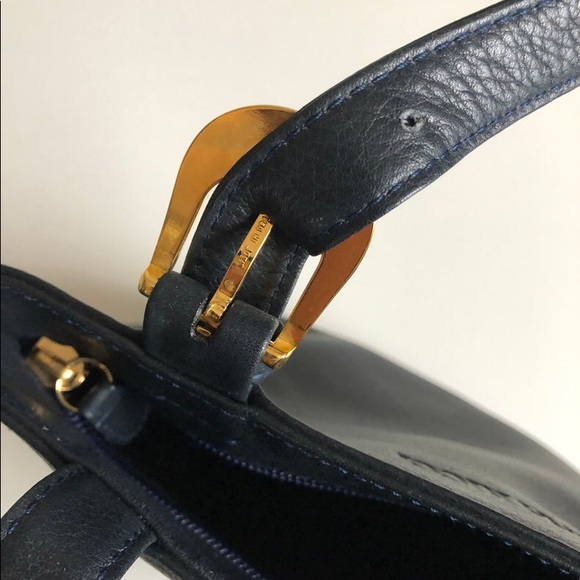 Nina Ricci Handbag - Picture 2 of 16